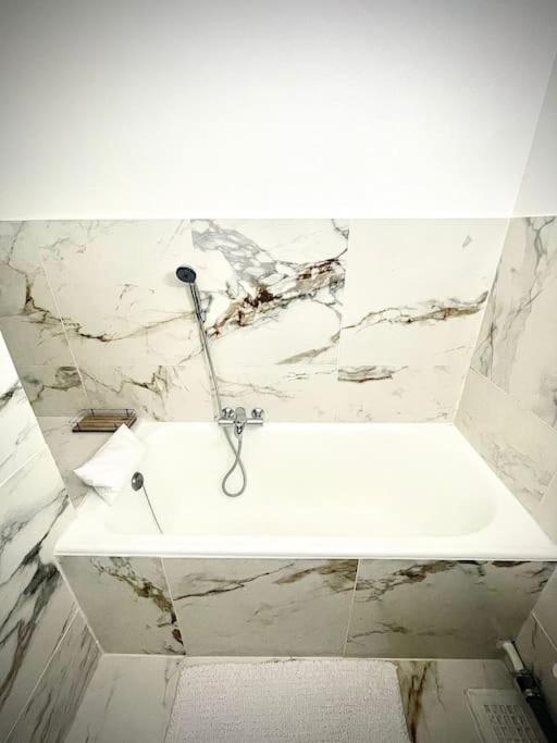 Apartment Le Carre D'or Mermoz Marseilles