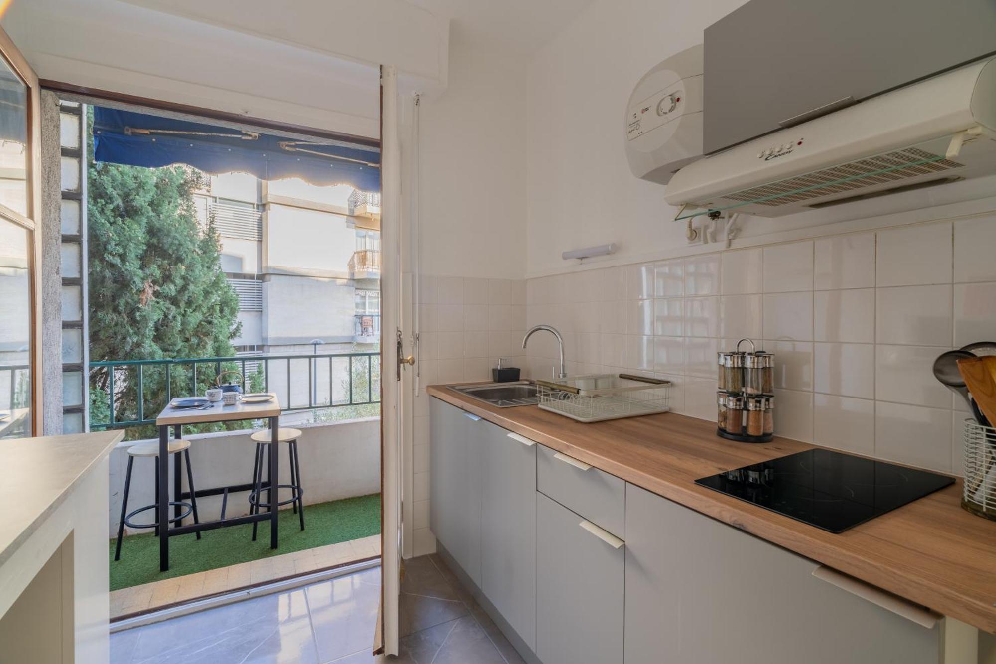 Le Carre D'or Mermoz Apartment *